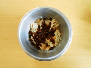 Easy Bread Pudding Recipe Step 1c | kipkitchen.com | #bread #dessert #recipe