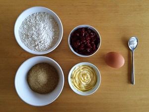 Cranberry Cookies Ingredients | kipkitchen.com | #baking #cookies #recipe