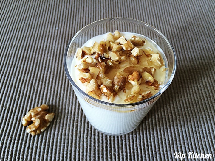 Yogurt with Honey and Walnuts. A Healthy Breakfast | kipkitchen.com